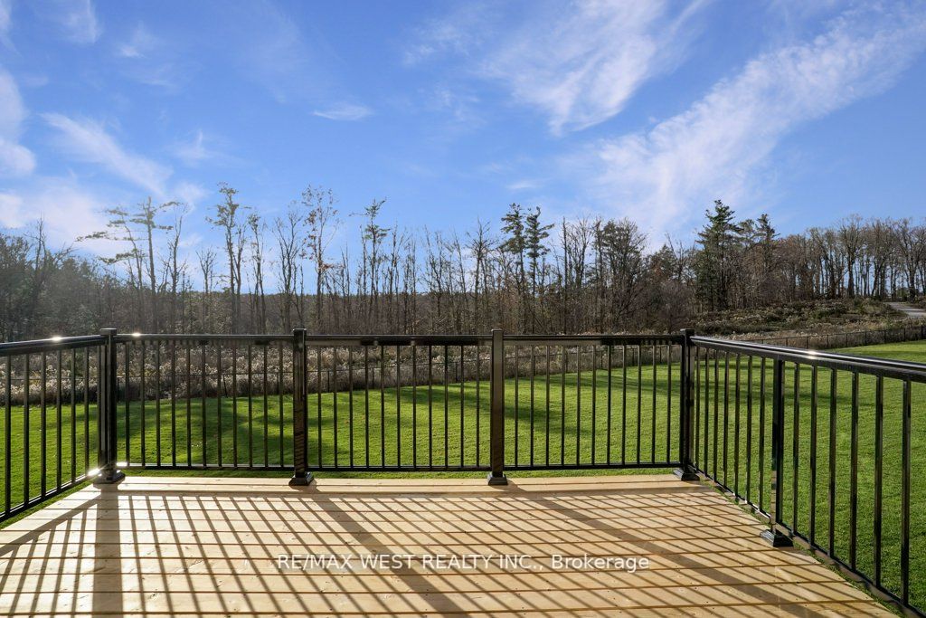 46 Enclave Crt