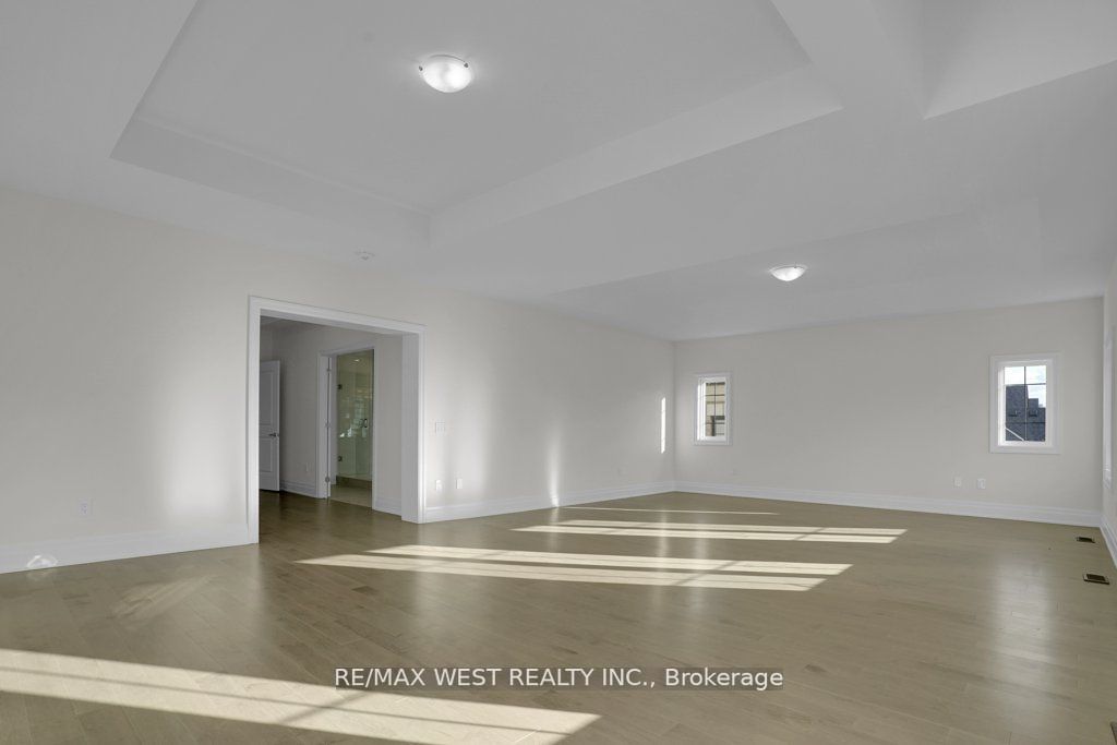 46 Enclave Crt