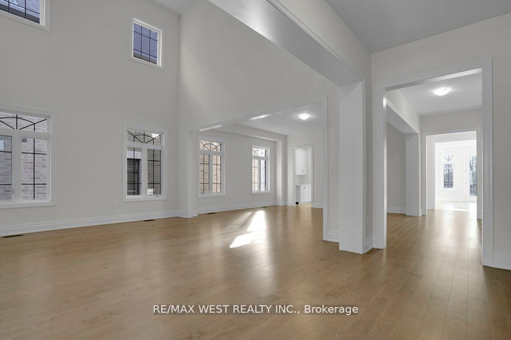 46 Enclave Crt