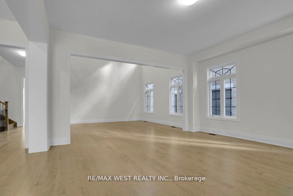 46 Enclave Crt