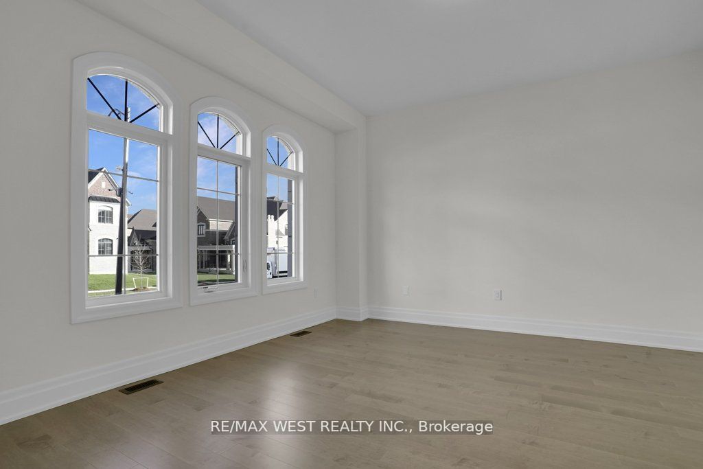 46 Enclave Crt