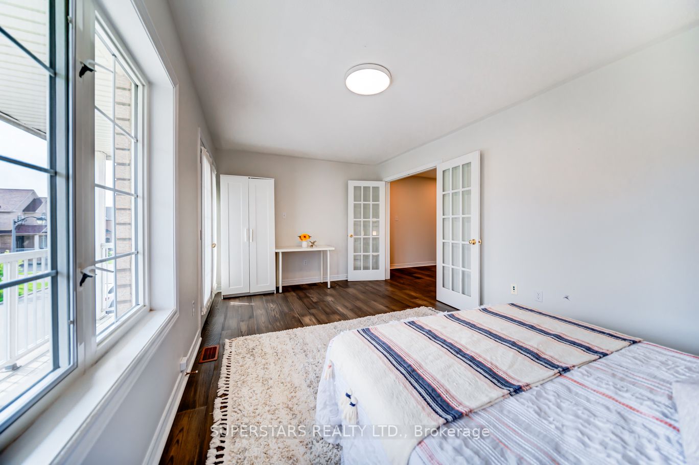 22 Ayhart St