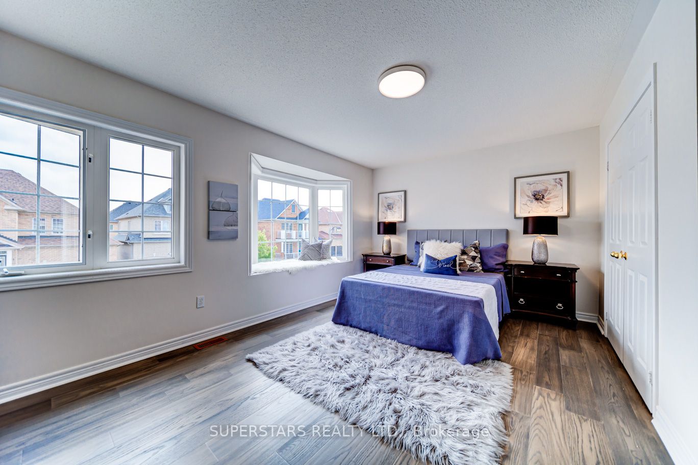 22 Ayhart St