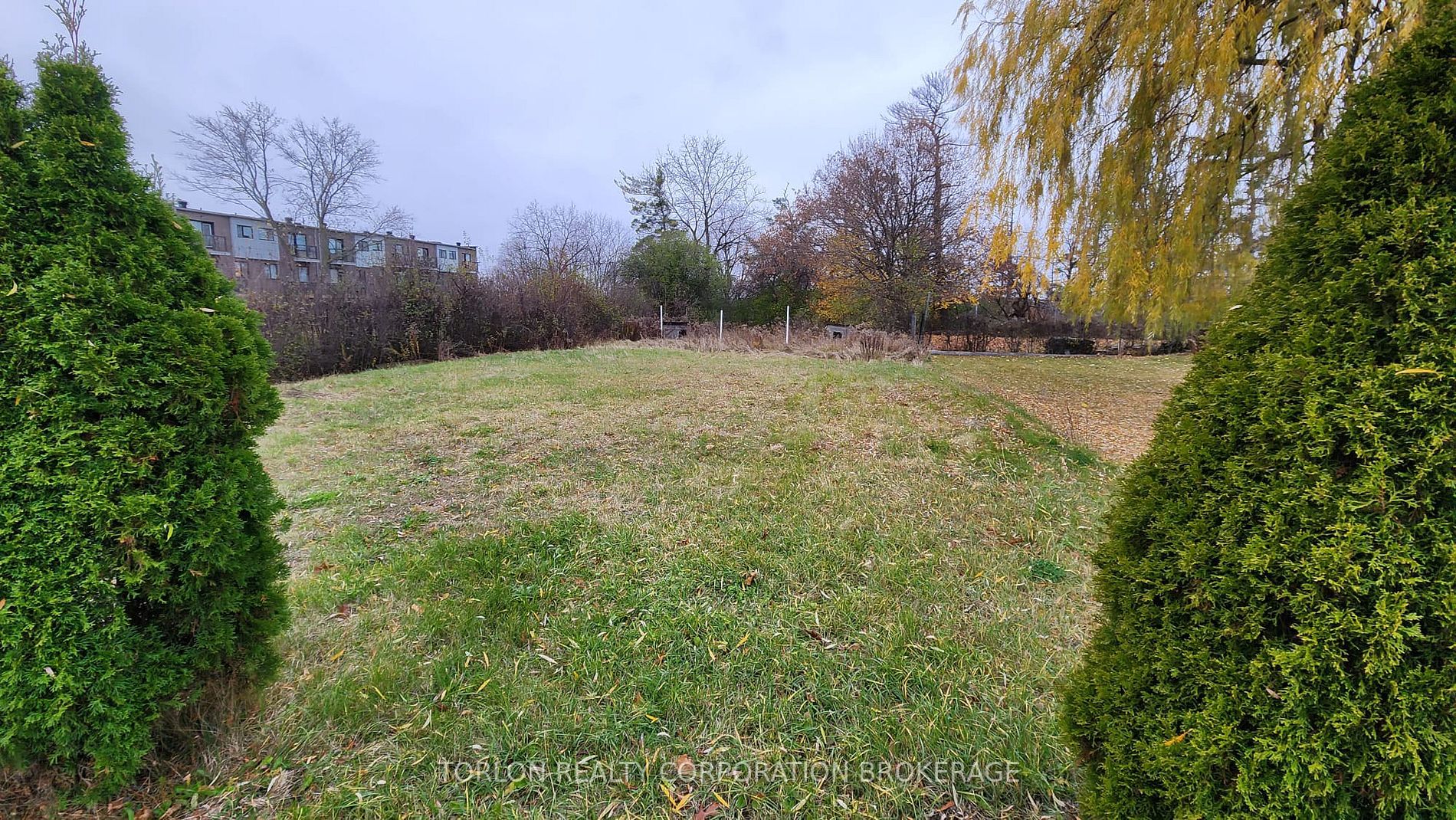 8224 Pine Valley Drive