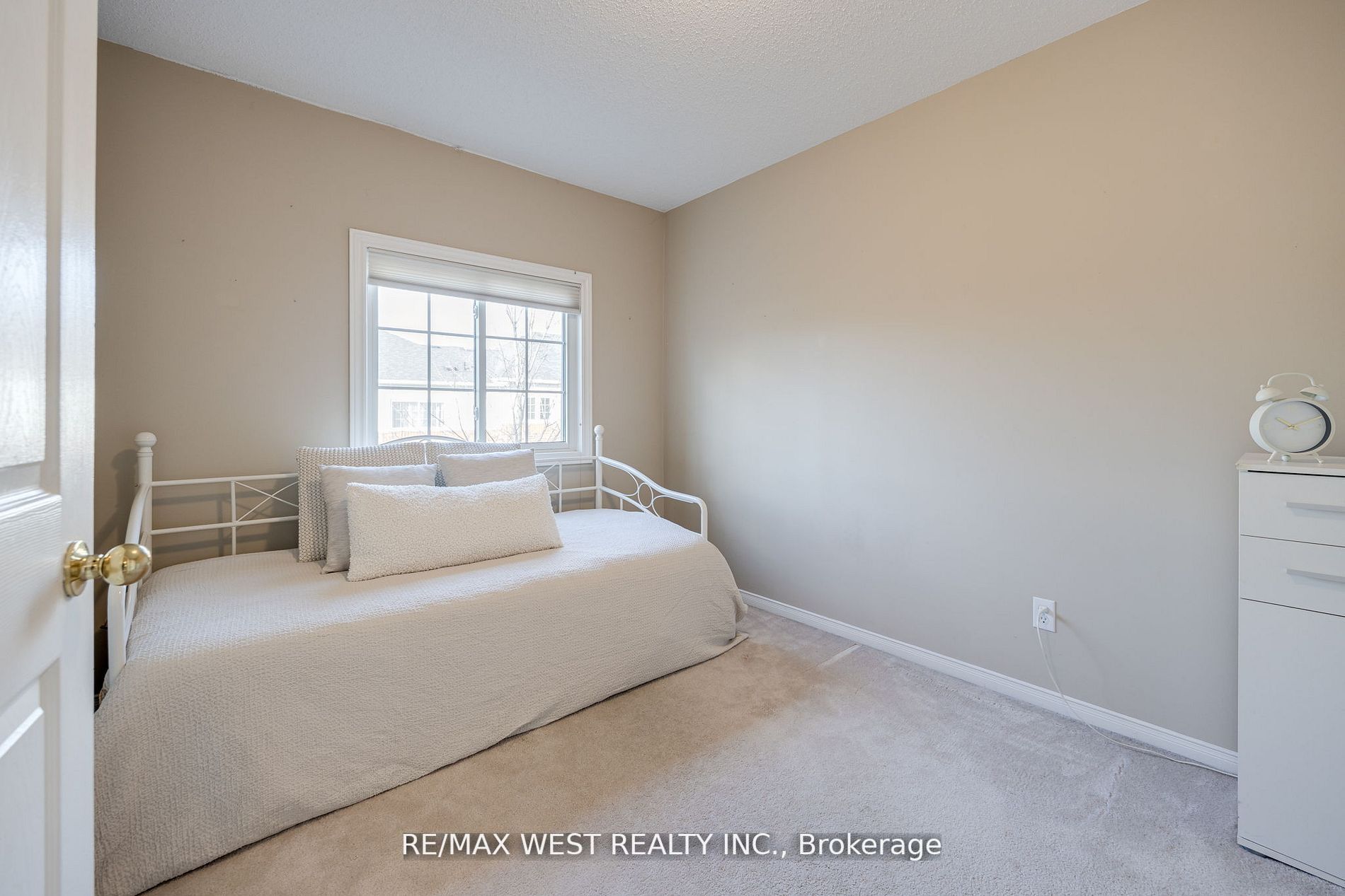 15 Mosaics Avenue, #15