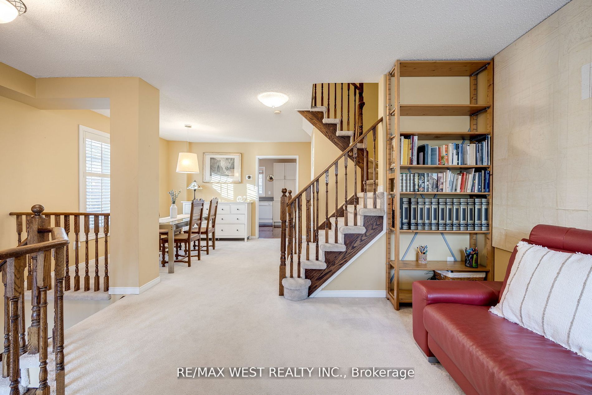 15 Mosaics Avenue, #15