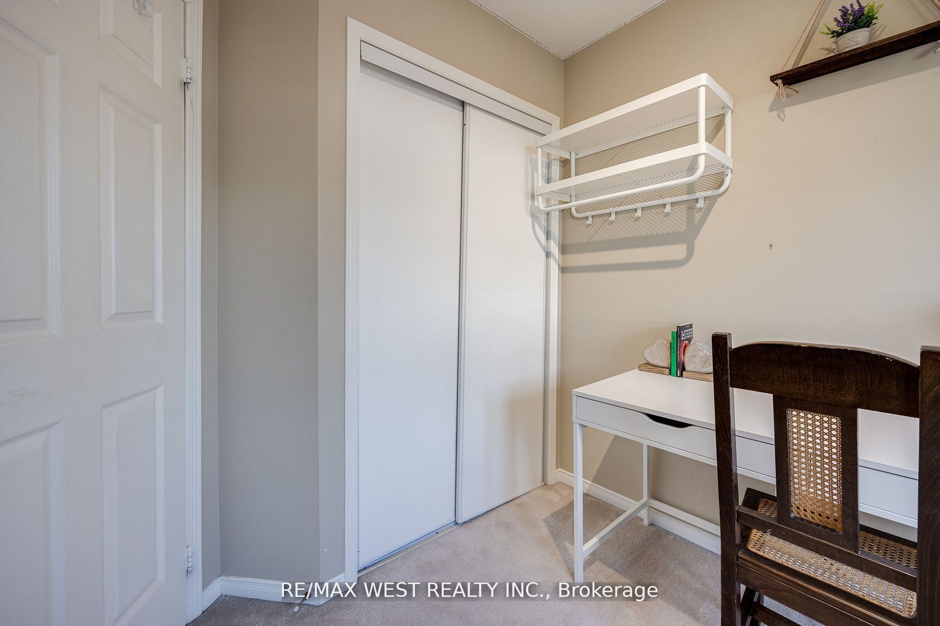 15 Mosaics Avenue, #15