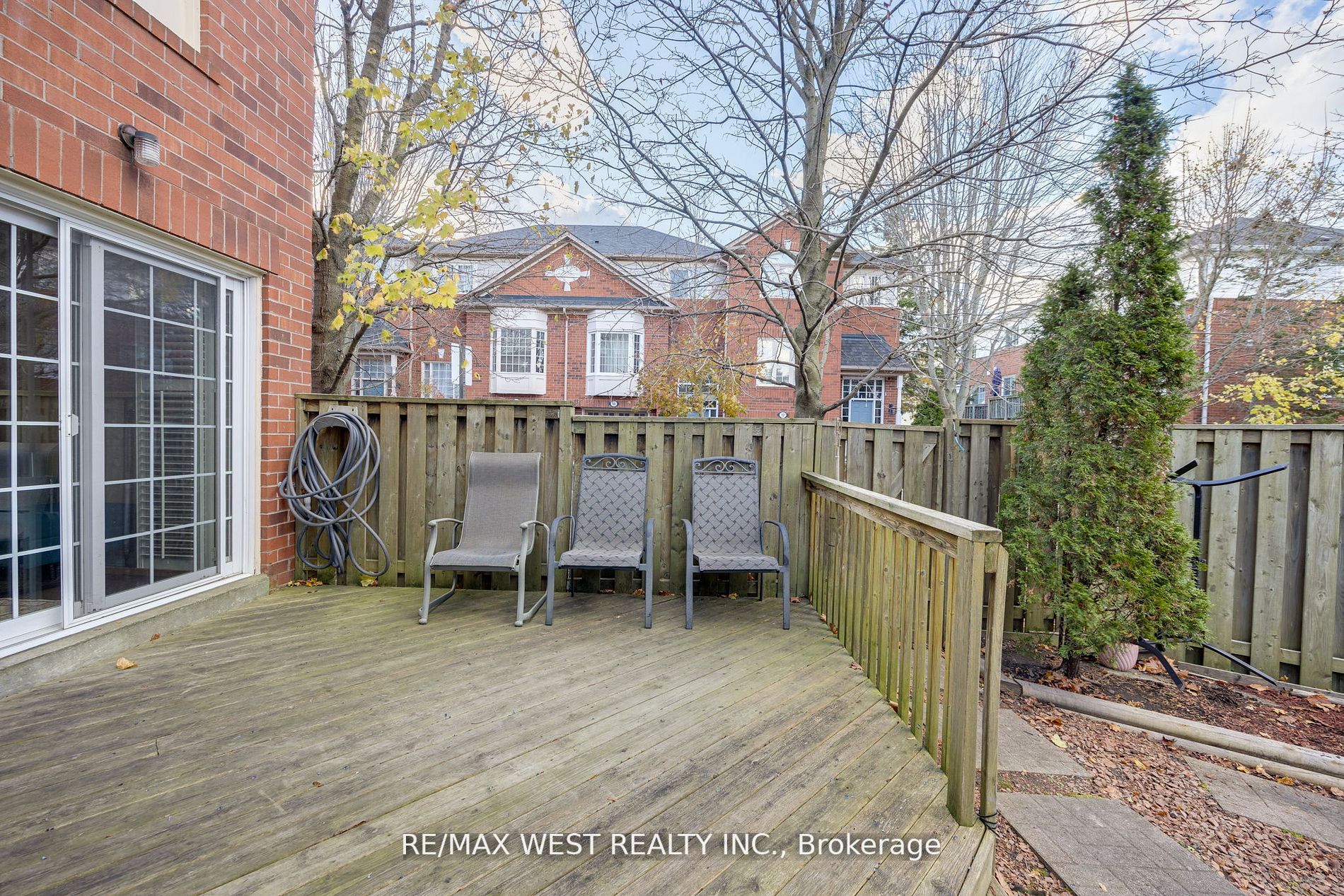 15 Mosaics Avenue, #15