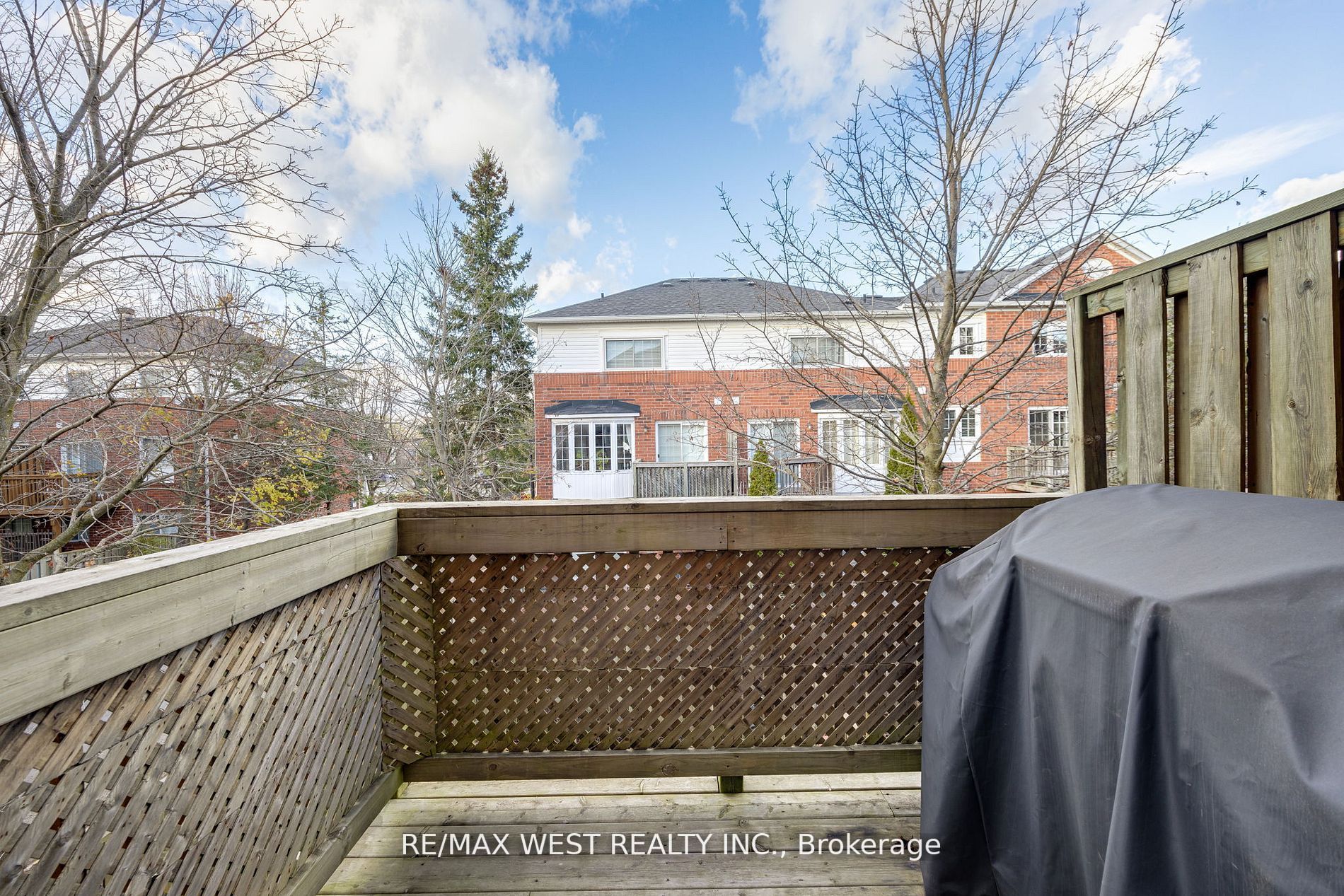 15 Mosaics Avenue, #15
