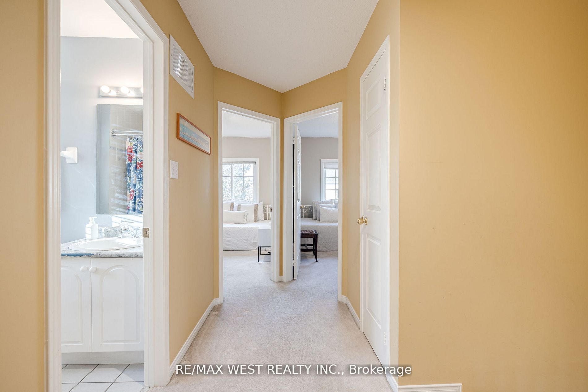 15 Mosaics Avenue, #15
