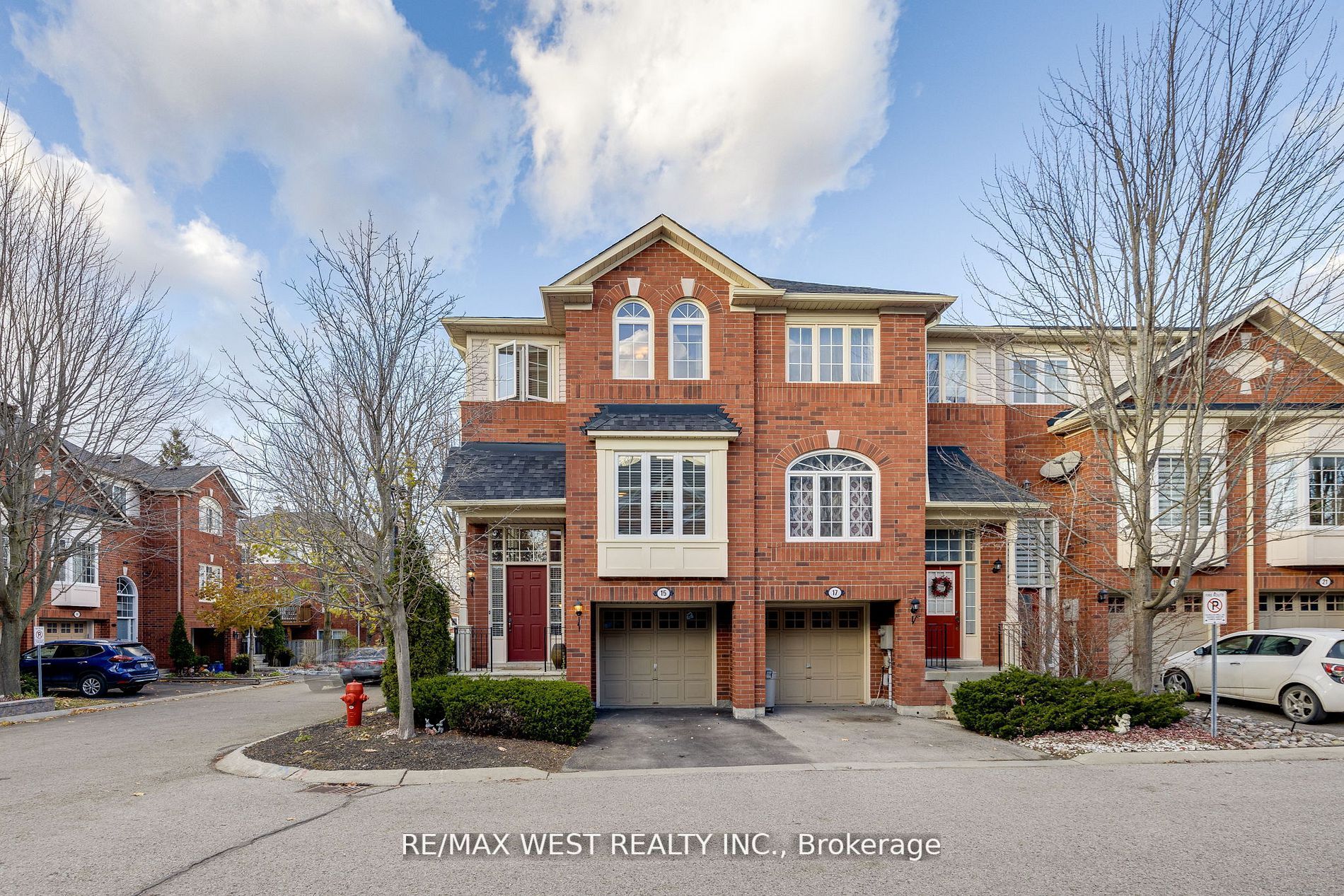 15 Mosaics Avenue, #15