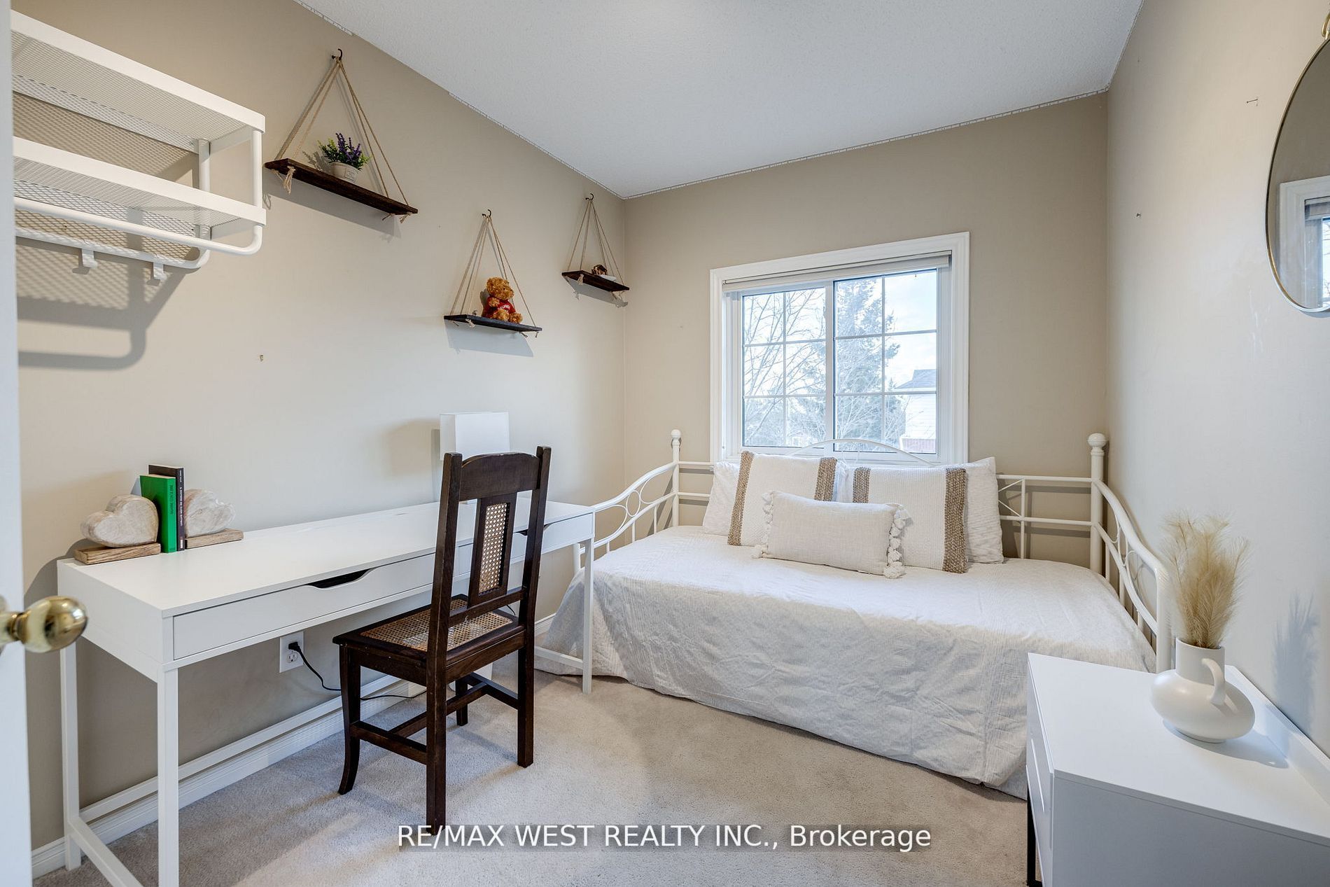 15 Mosaics Avenue, #15