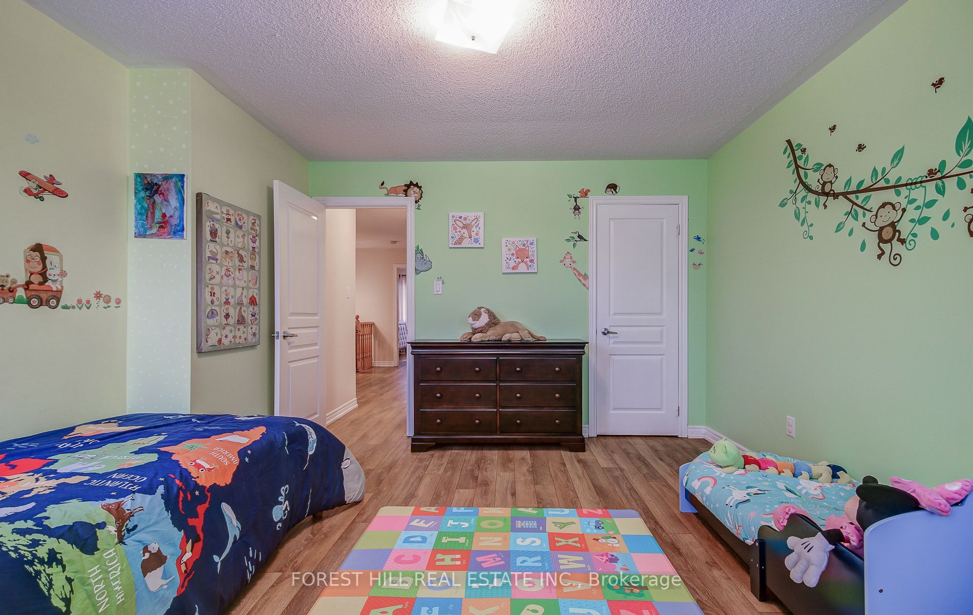32 Windrow St