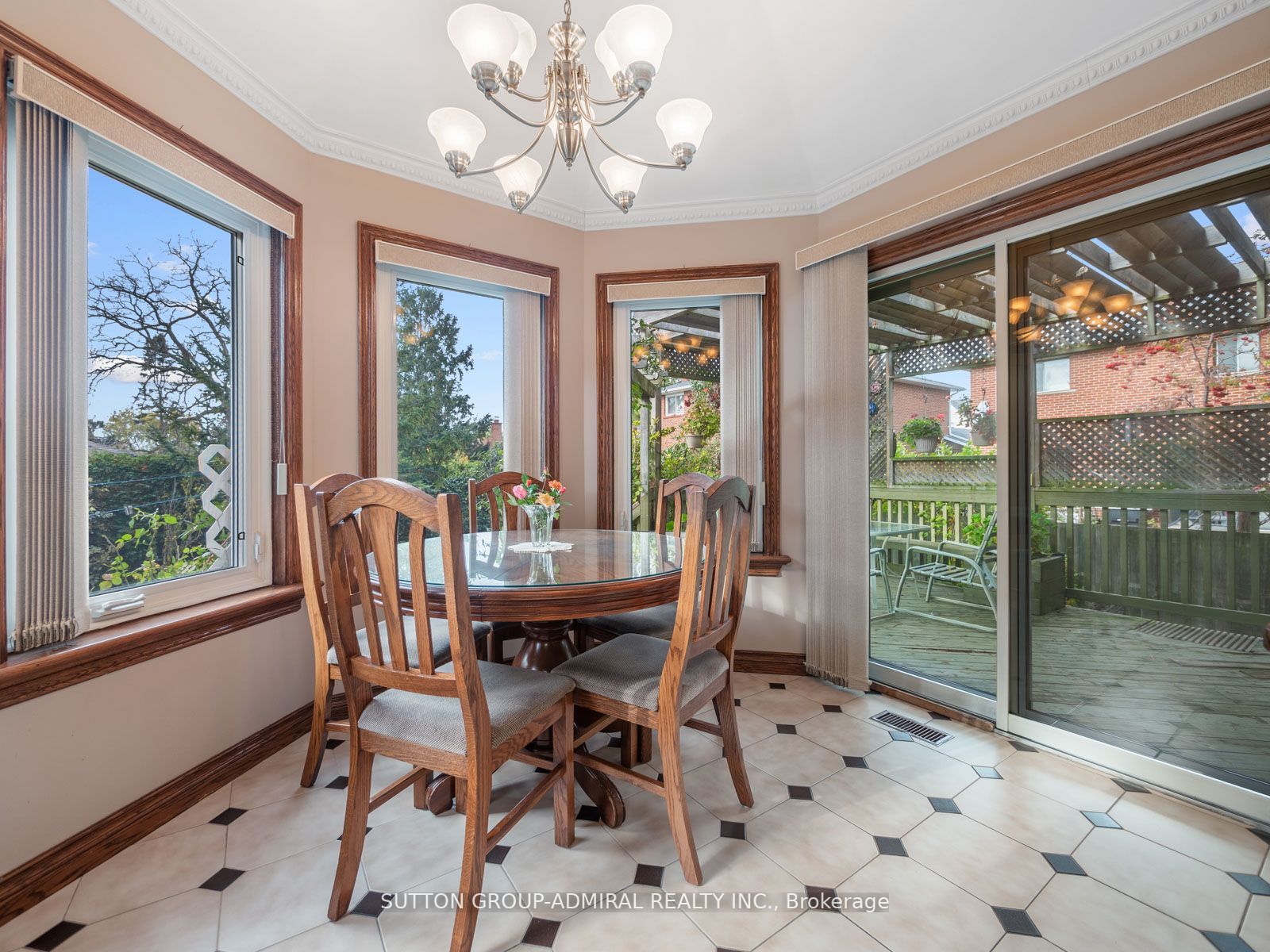 84 Pearson Avenue