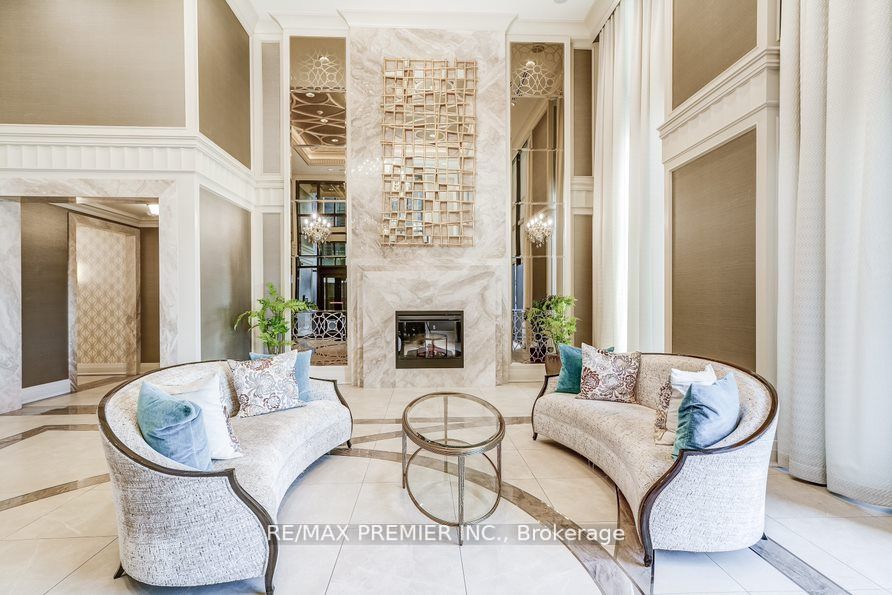 9085 Jane Street, #1009