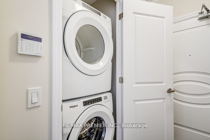 9085 Jane Street, #1009
