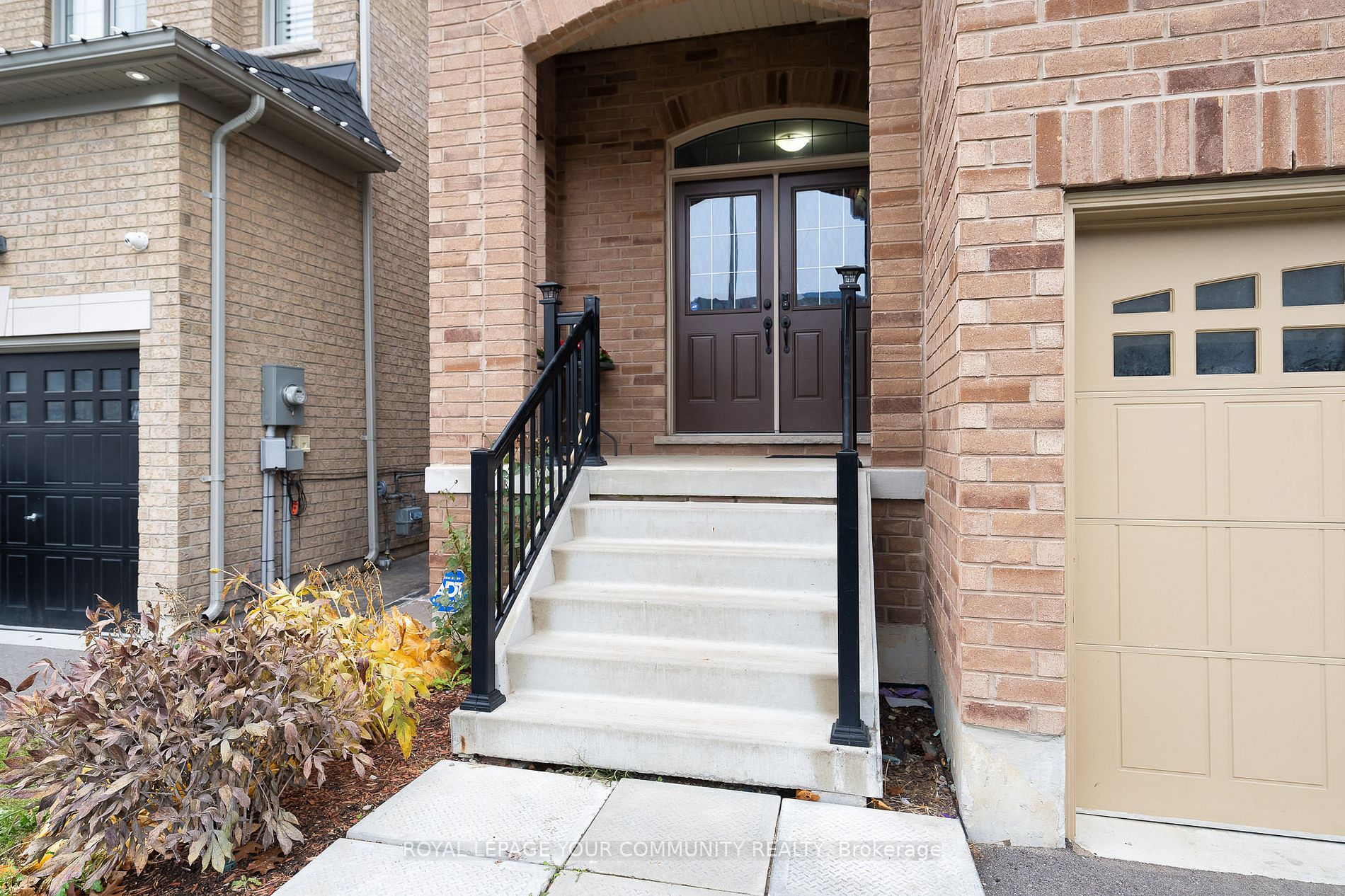 2012 Mullen St