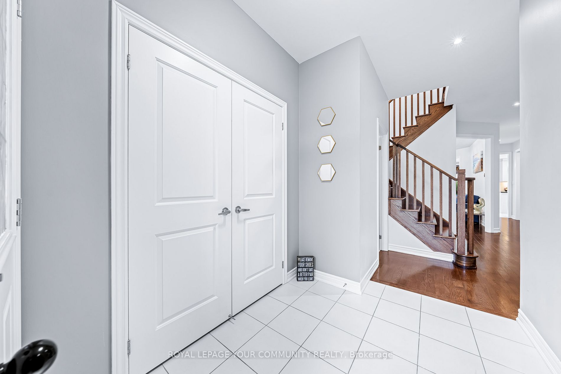 2012 Mullen St