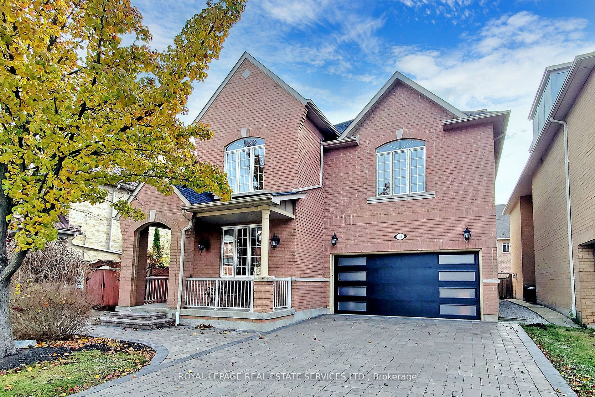 45 Seabreeze Ave