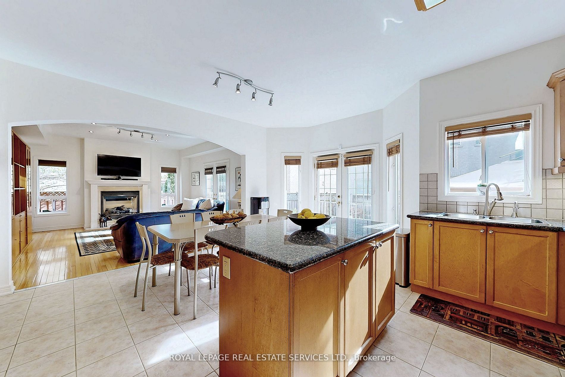 45 Seabreeze Ave
