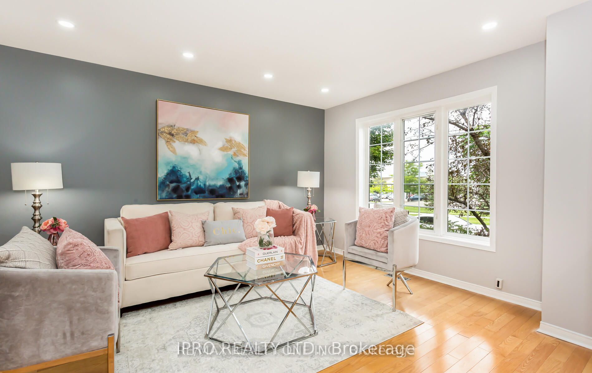 405 Hollandview Tr