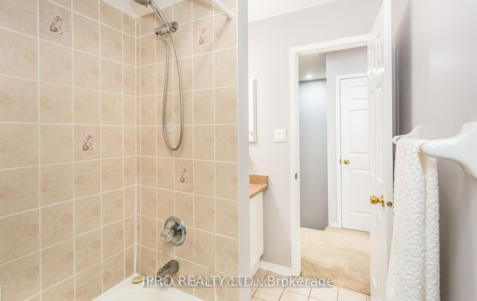 405 Hollandview Tr