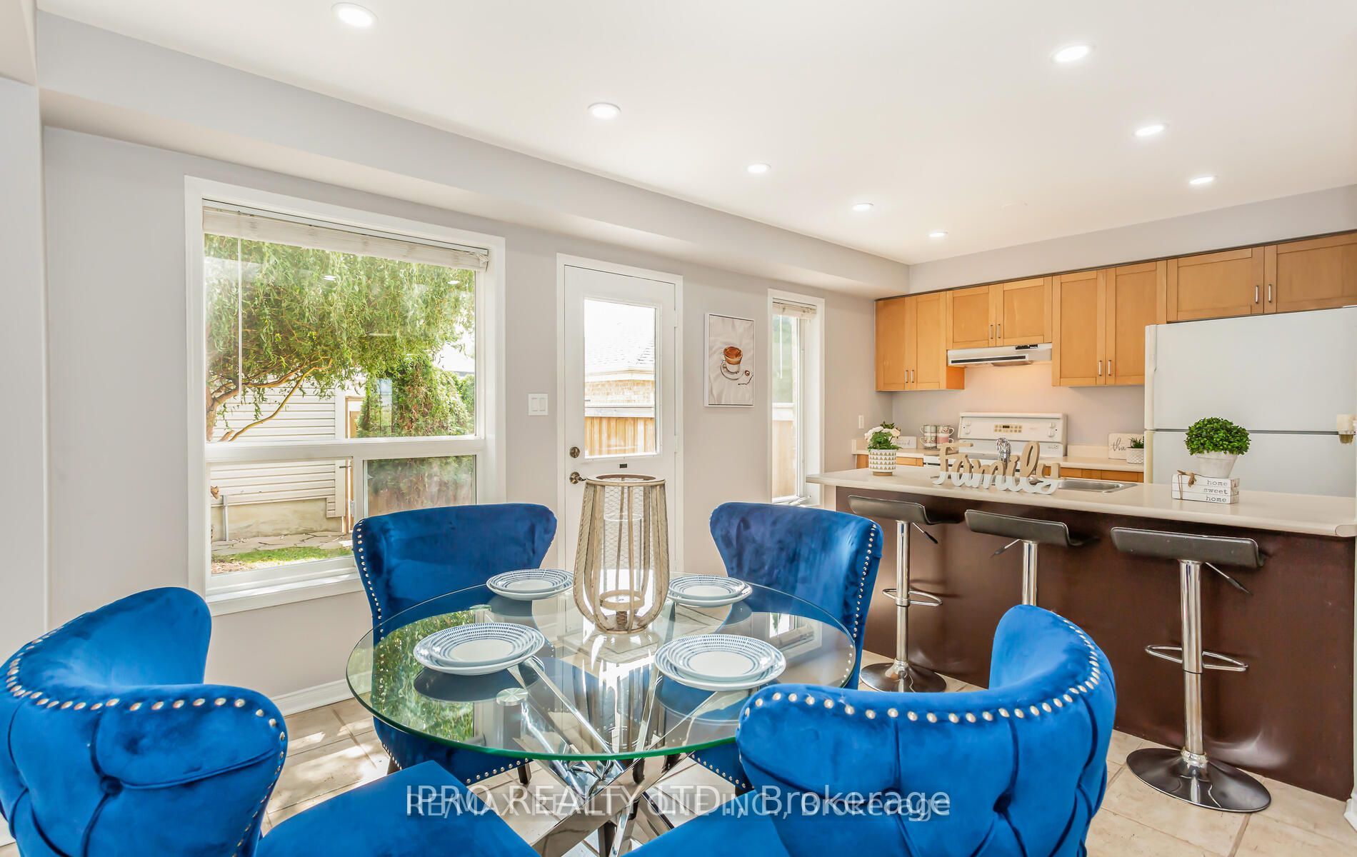 405 Hollandview Tr