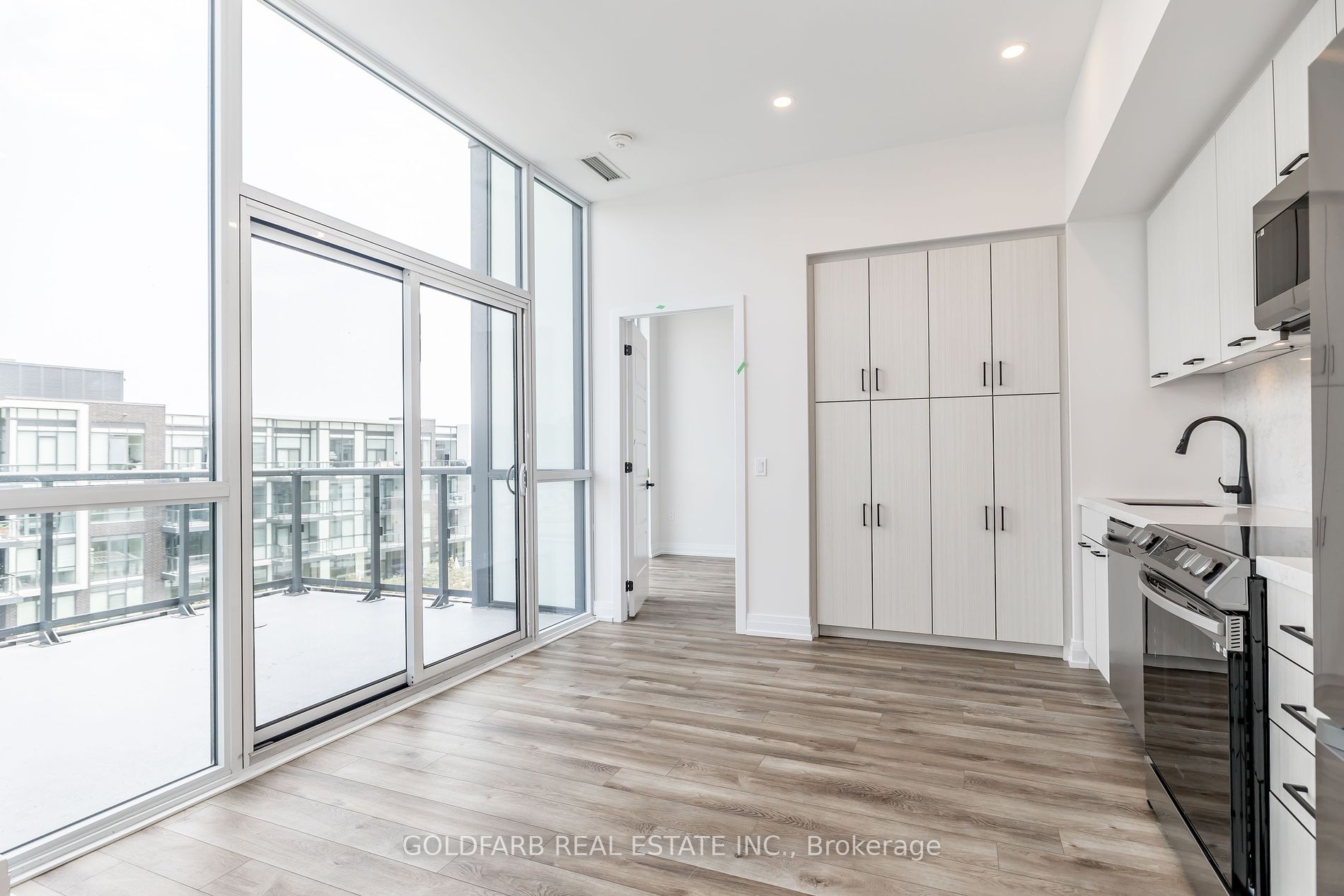 415 Sea Ray Avenue #456
