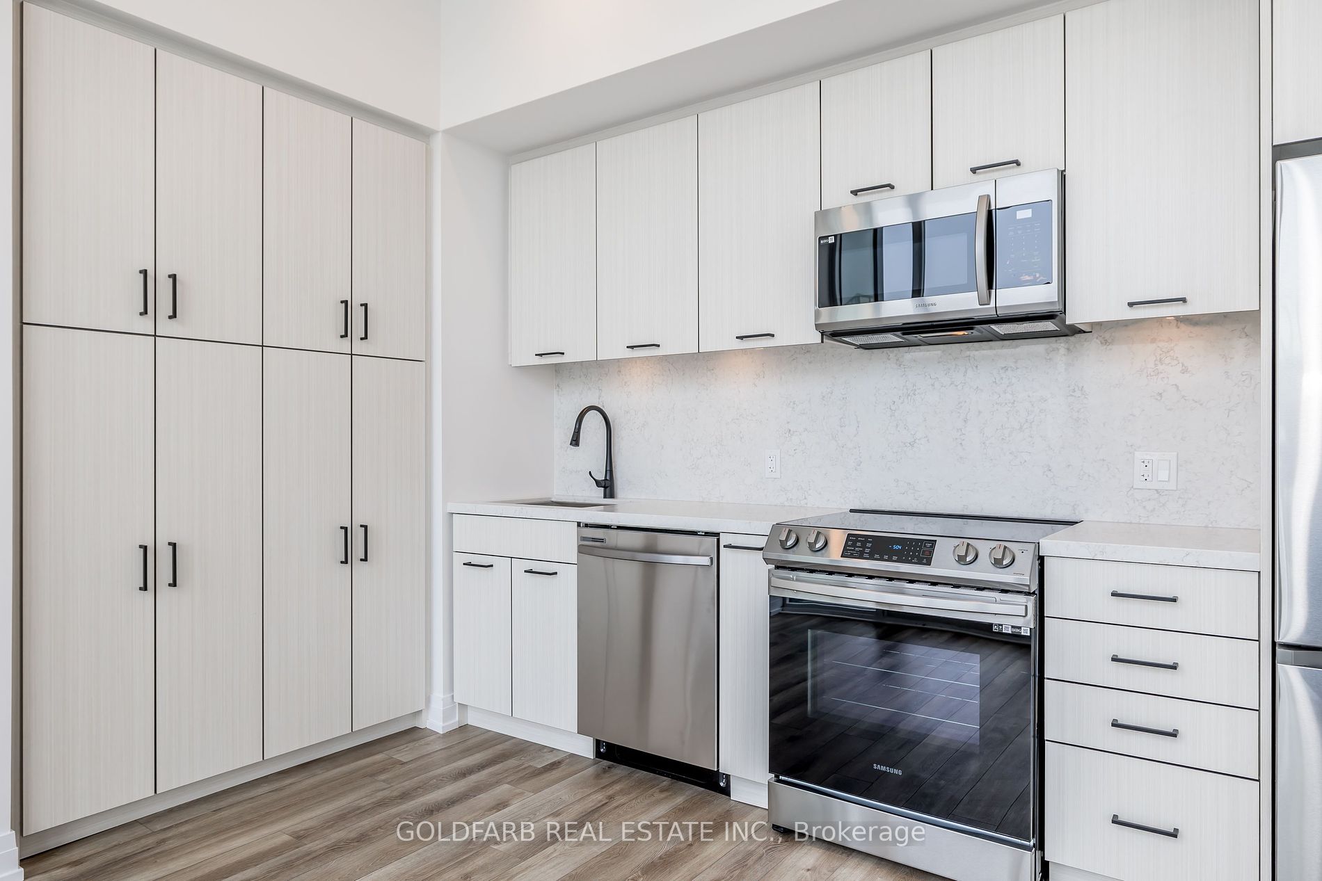 415 Sea Ray Avenue #456