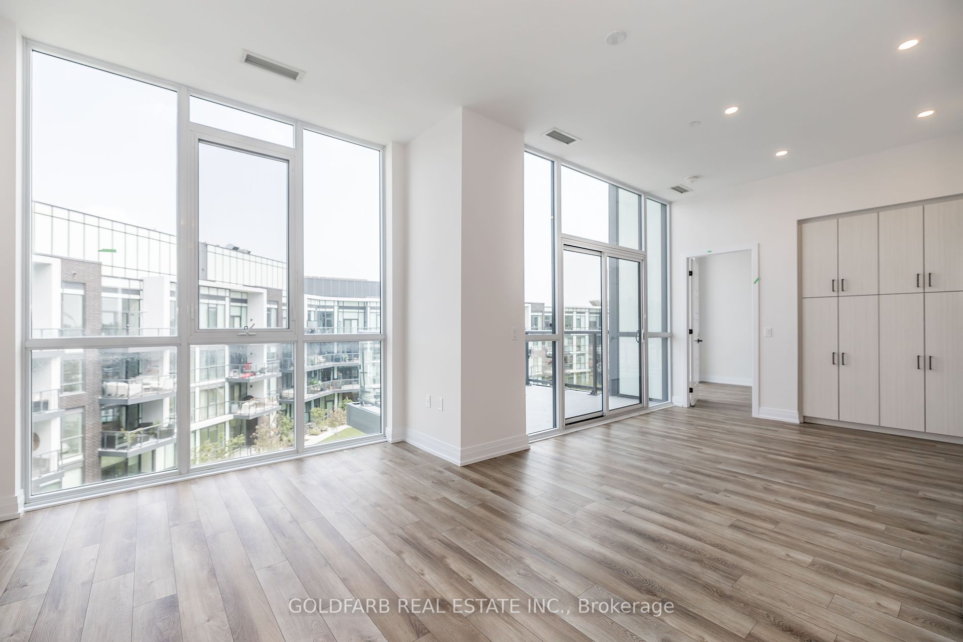 415 Sea Ray Avenue #456