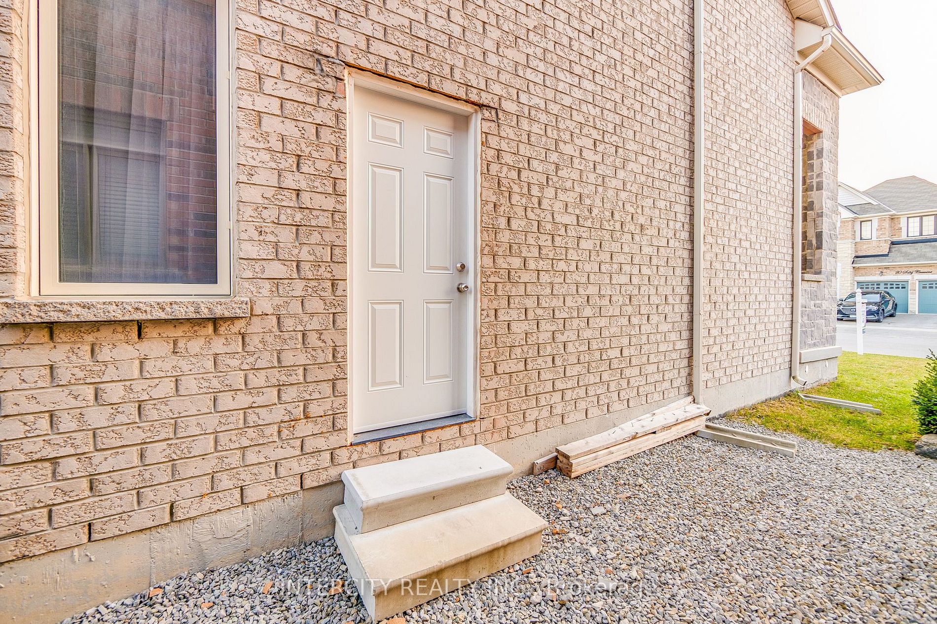 19 Selby Crescent