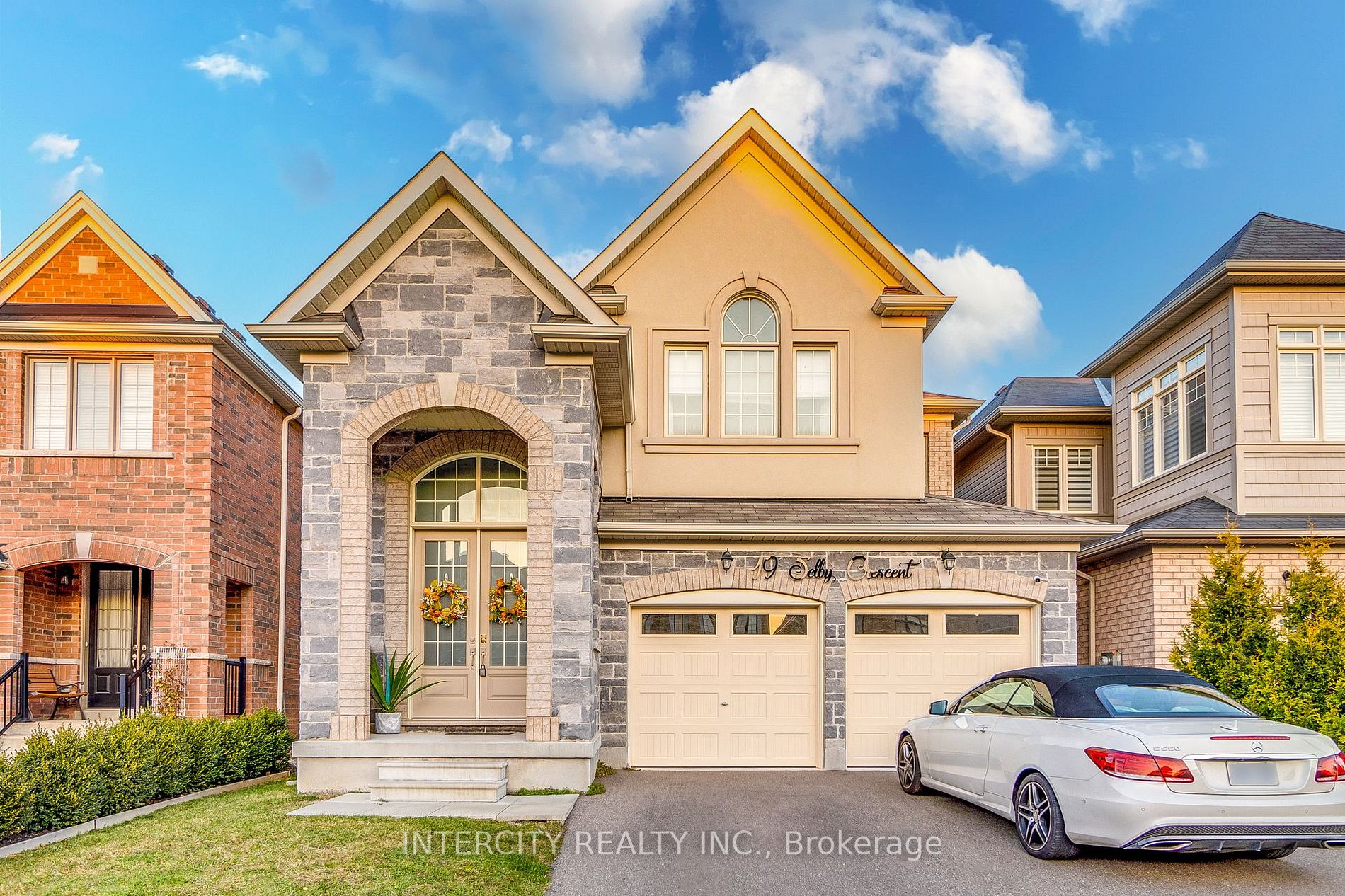 19 Selby Crescent