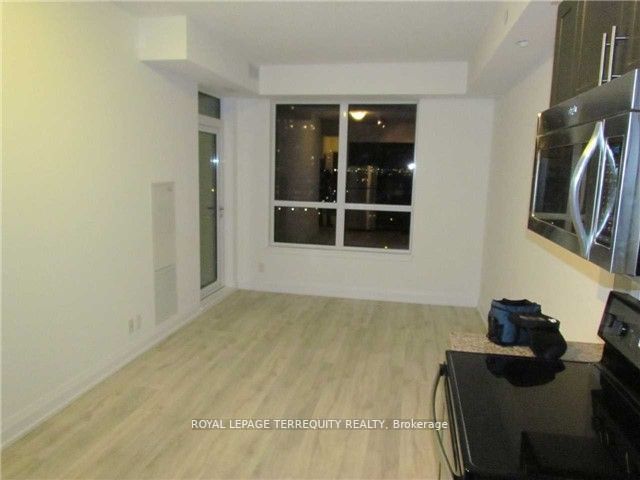 7900 BATHURST Street, #817