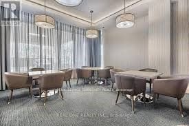 7900 BATHURST Street, #817