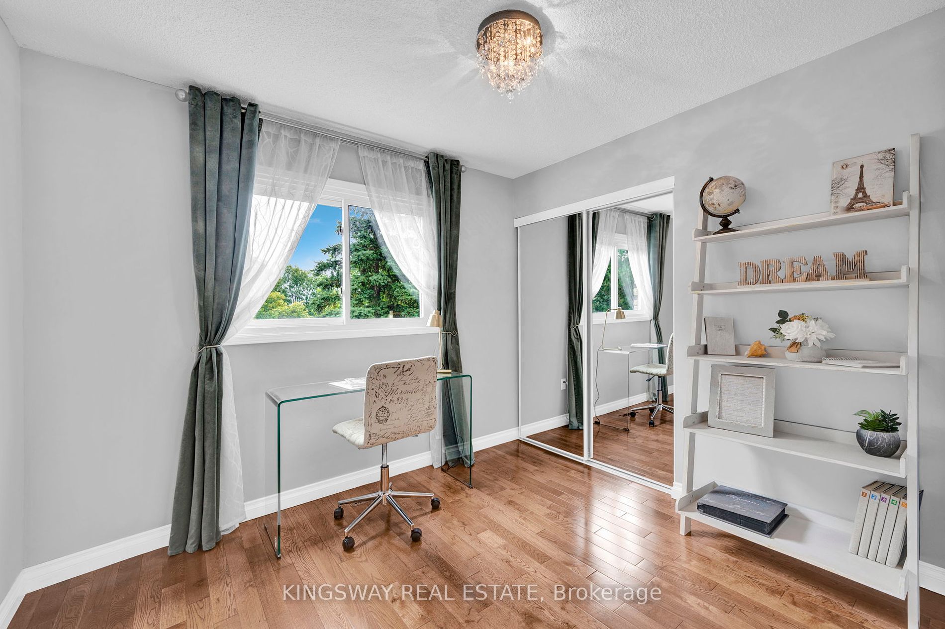 22 Baycroft Lane