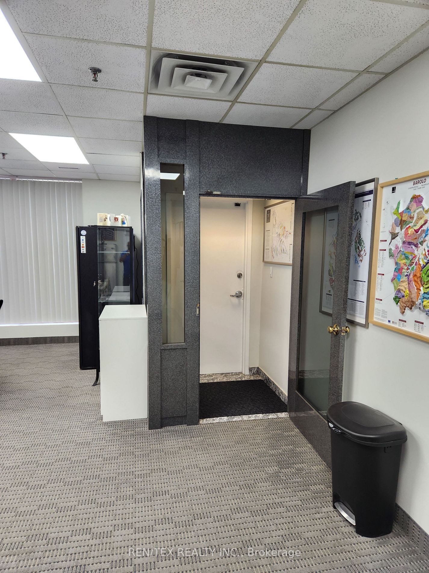 65 Woodstream Blvd, #15