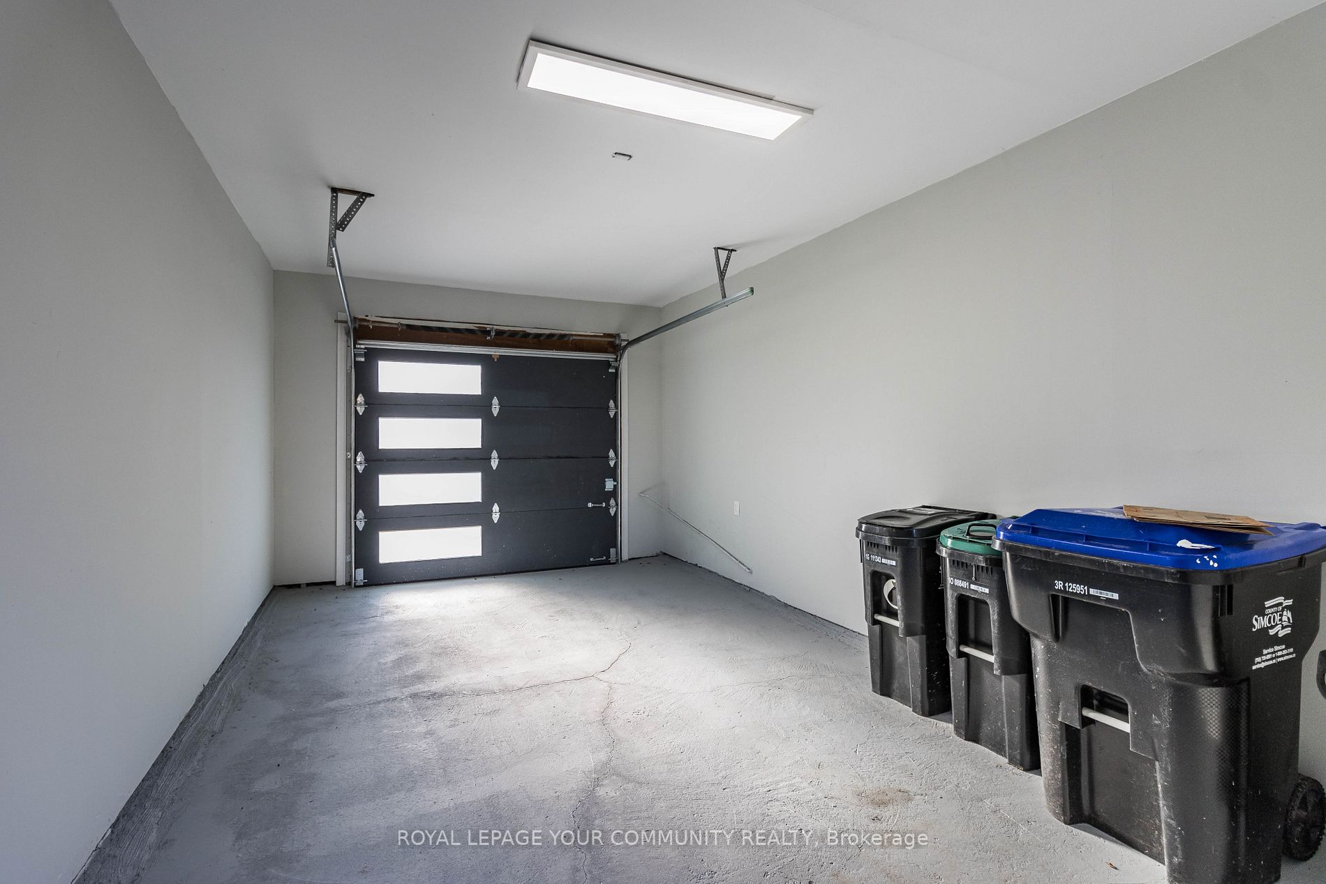 196 Mackenzie St