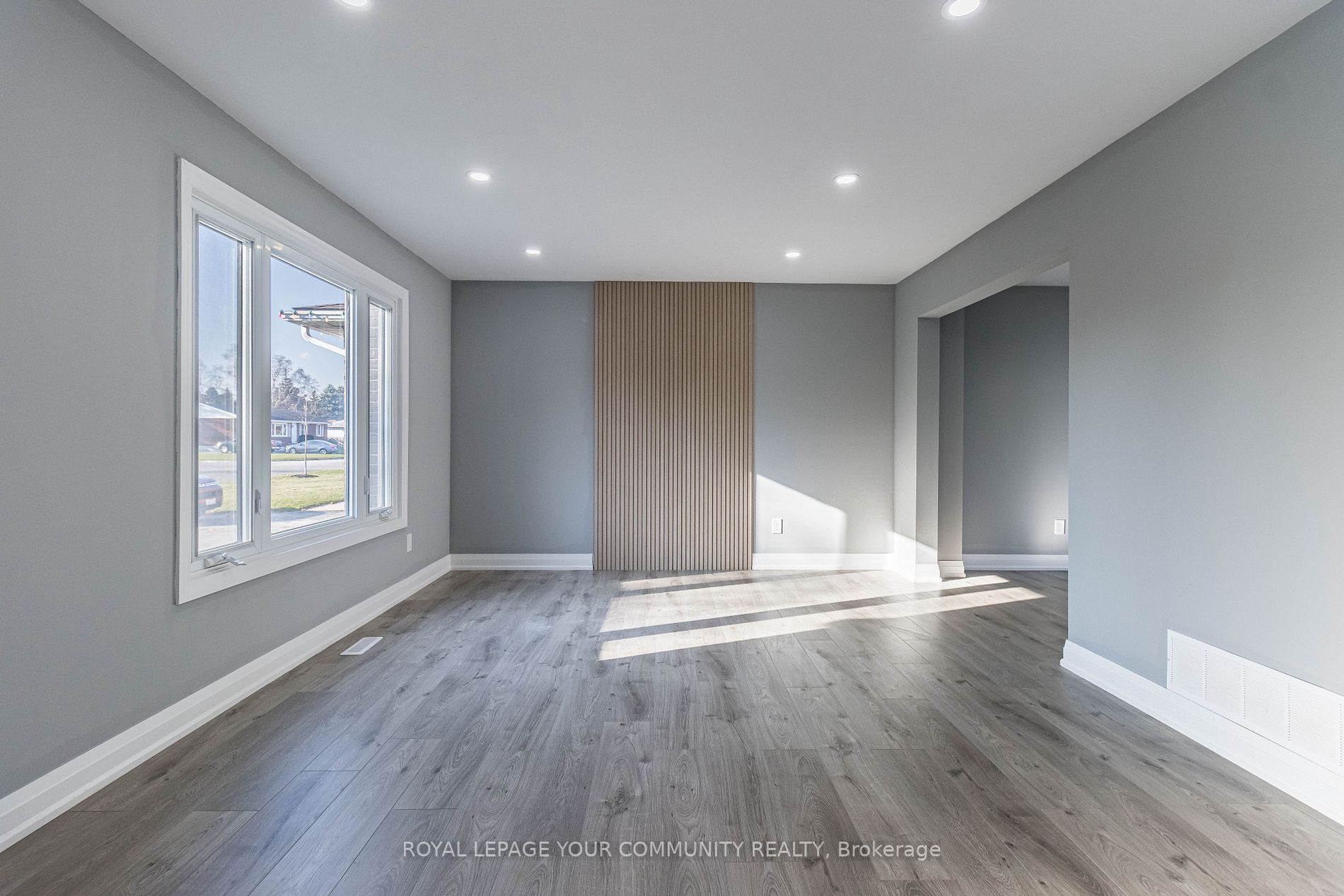 196 Mackenzie St
