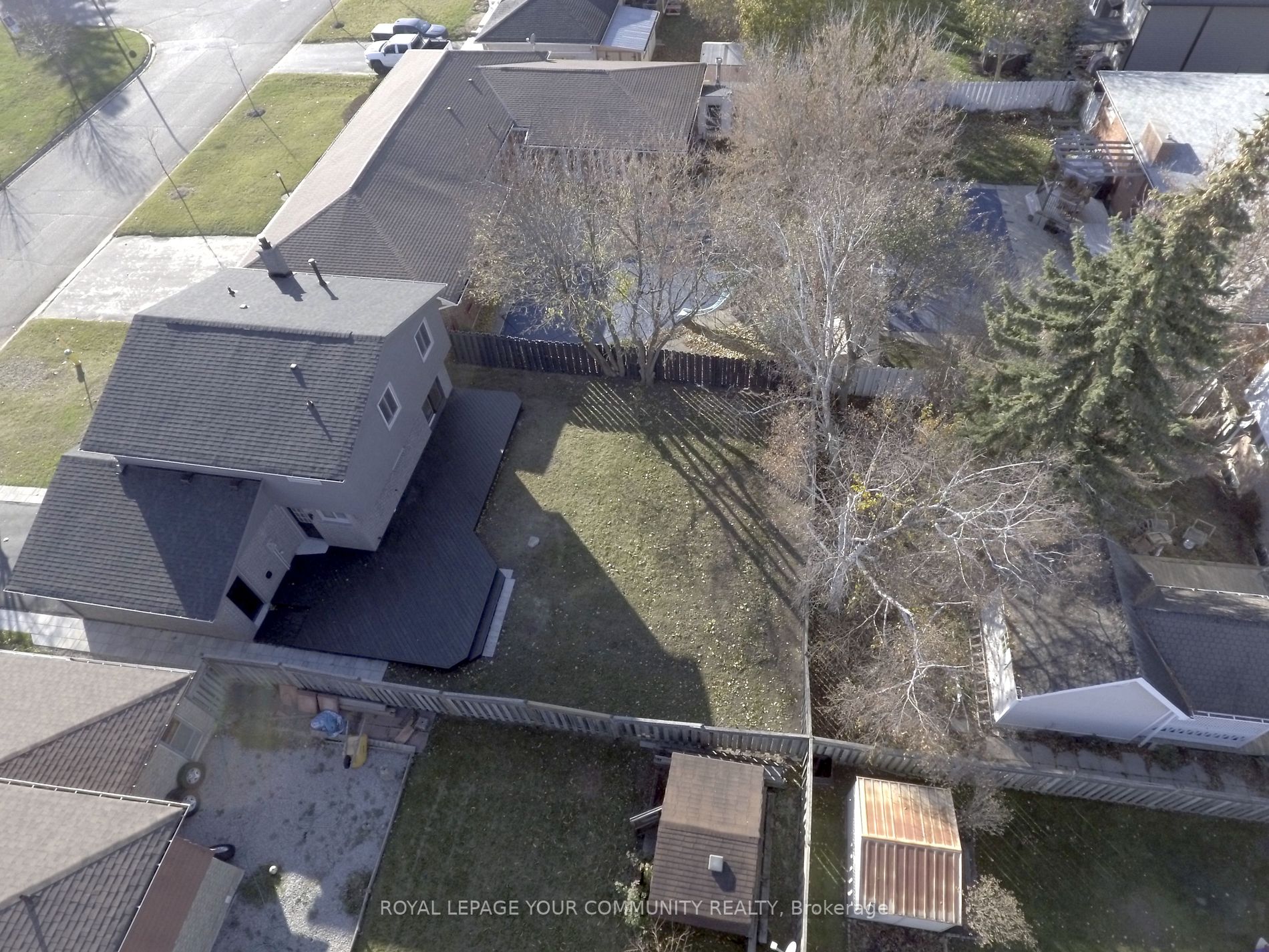 196 Mackenzie St