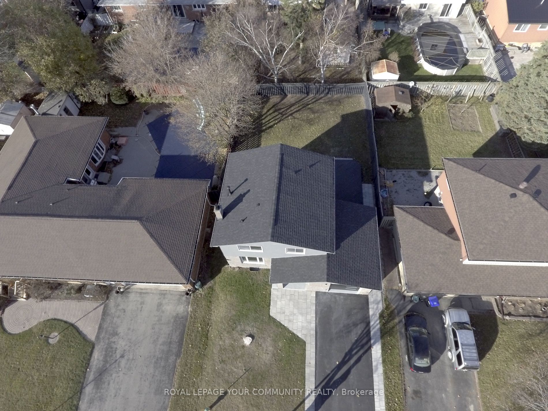 196 Mackenzie St