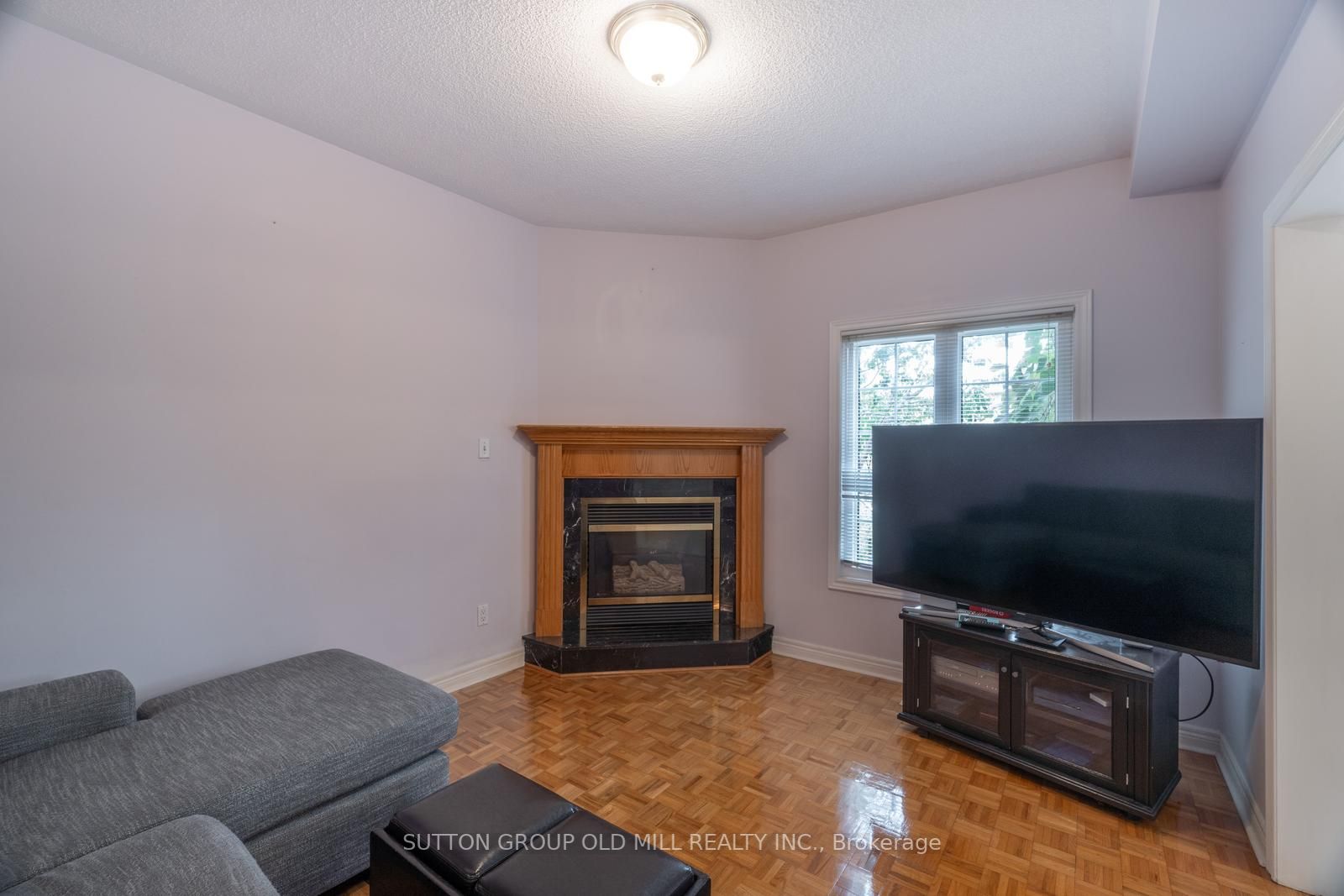 37 Oban Ave