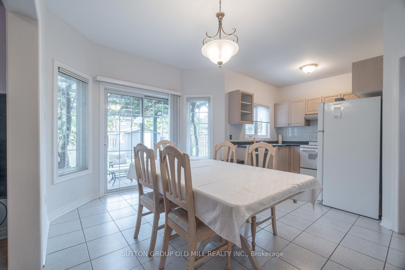 37 Oban Ave