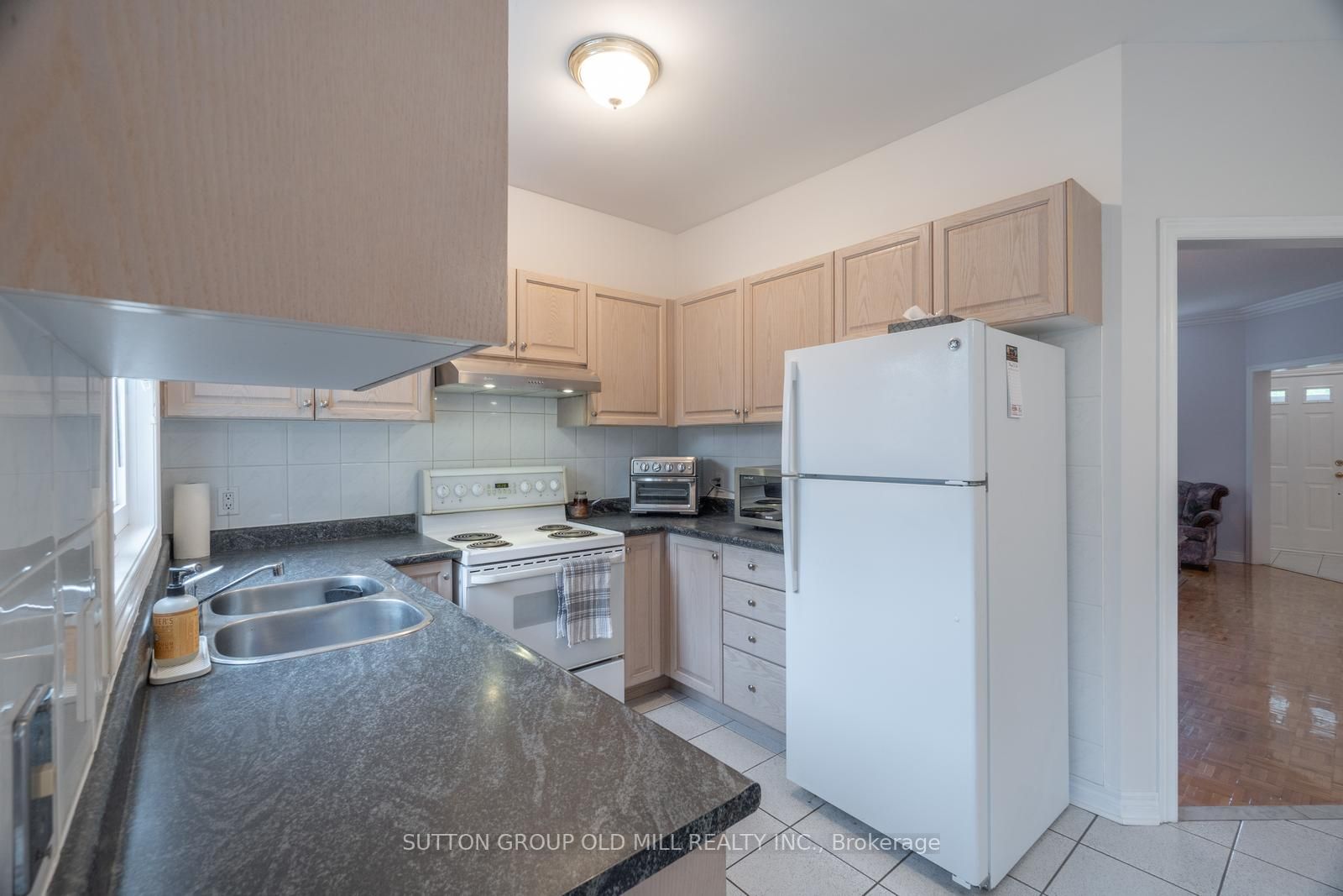 37 Oban Ave