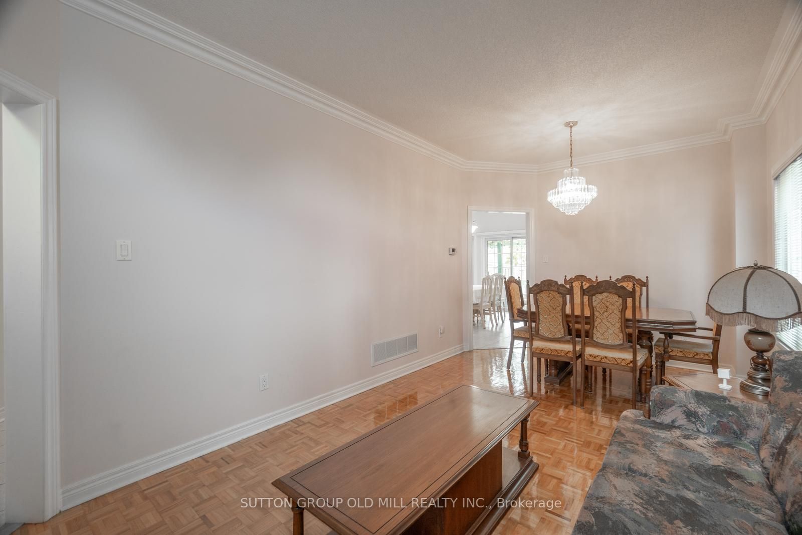 37 Oban Ave