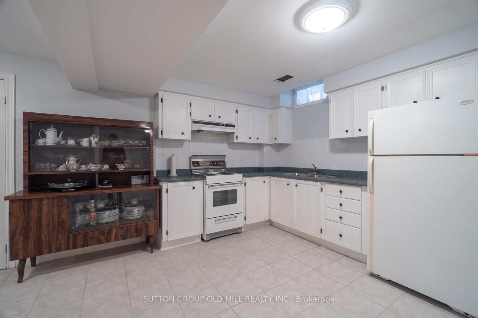 37 Oban Ave