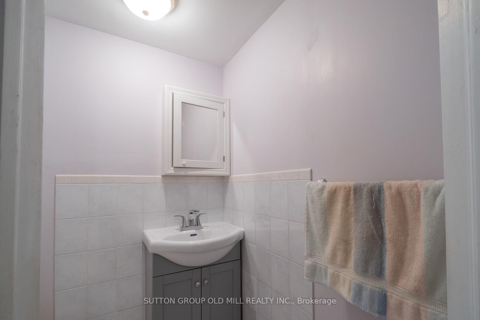 37 Oban Ave