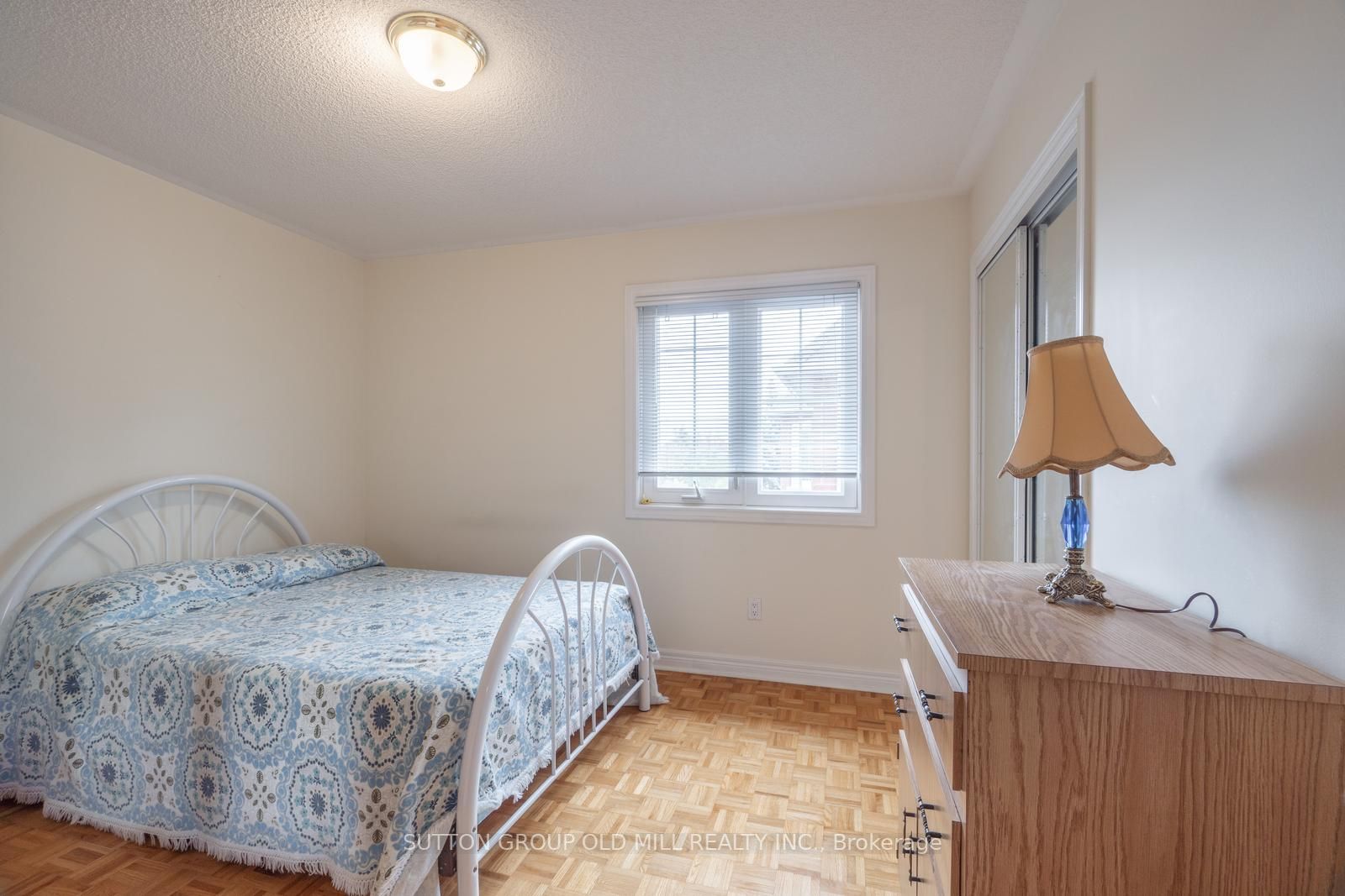 37 Oban Ave