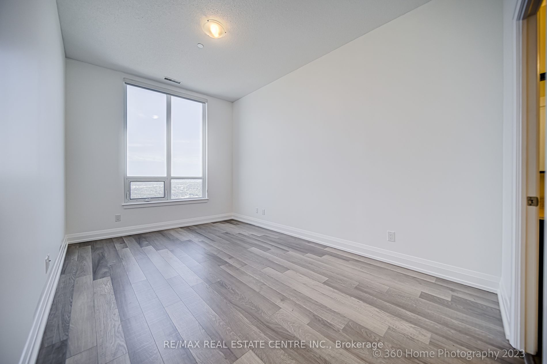 7171 Yonge Street, #PH02