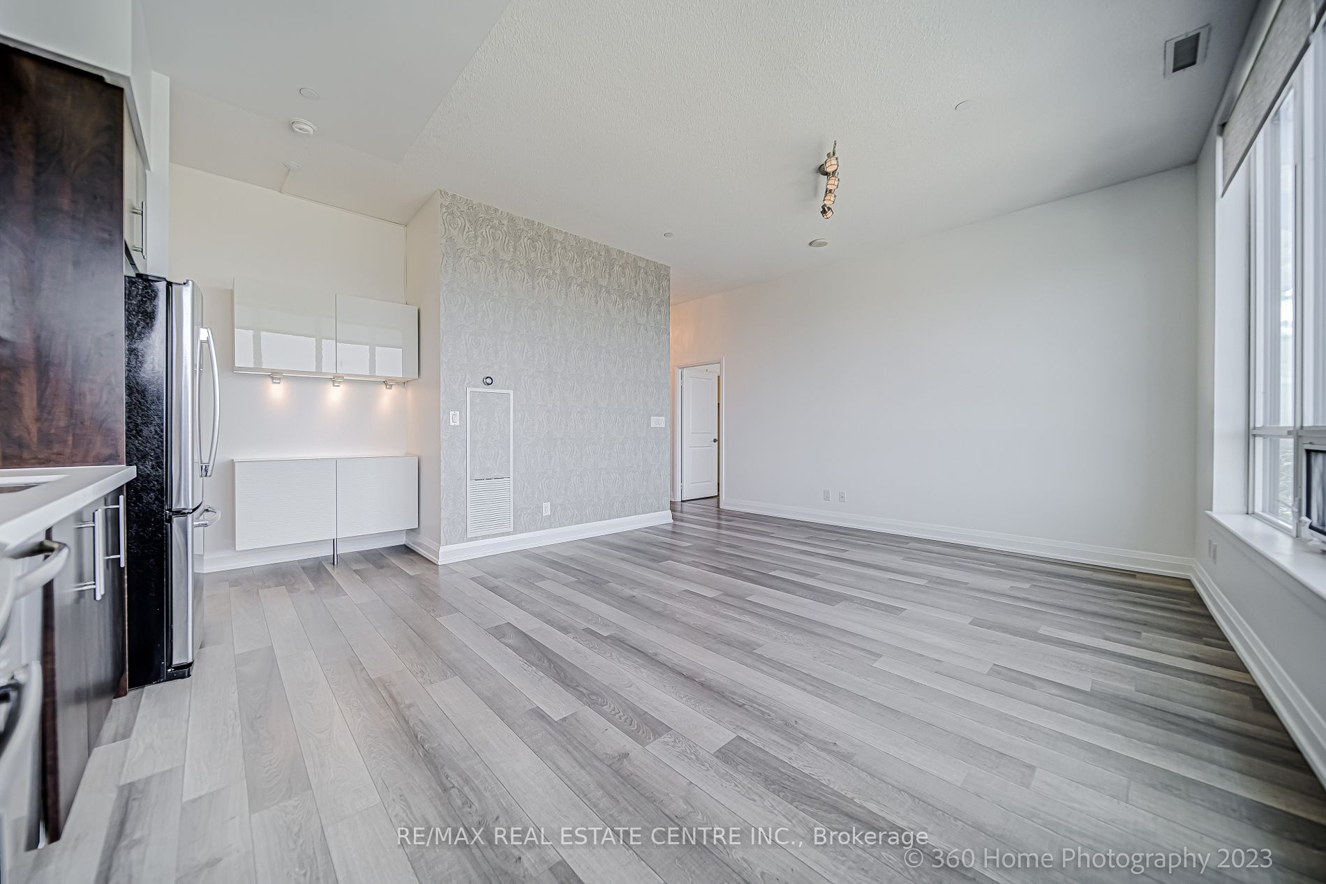 7171 Yonge Street, #PH02