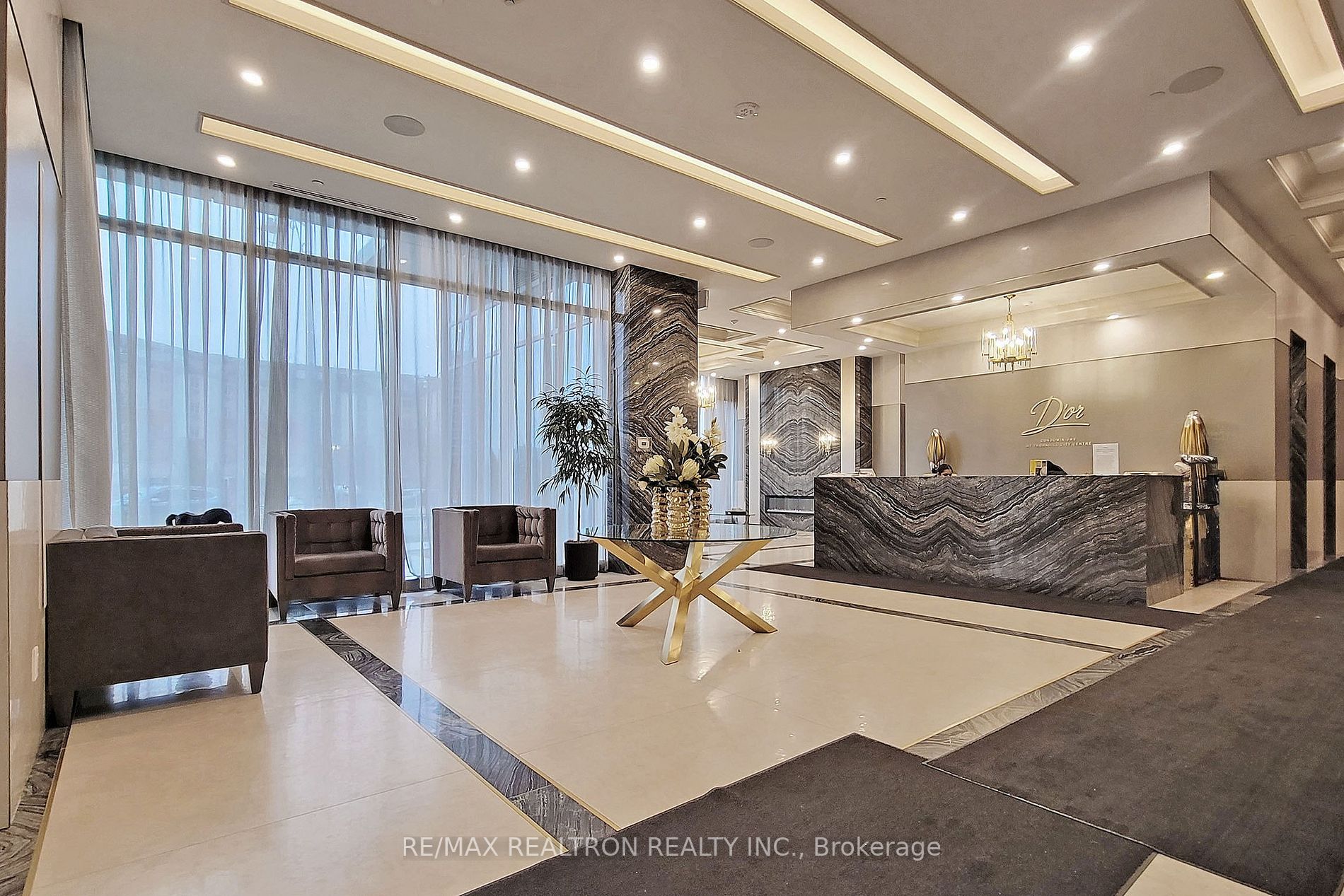 20 Gatineau Drive, #1801